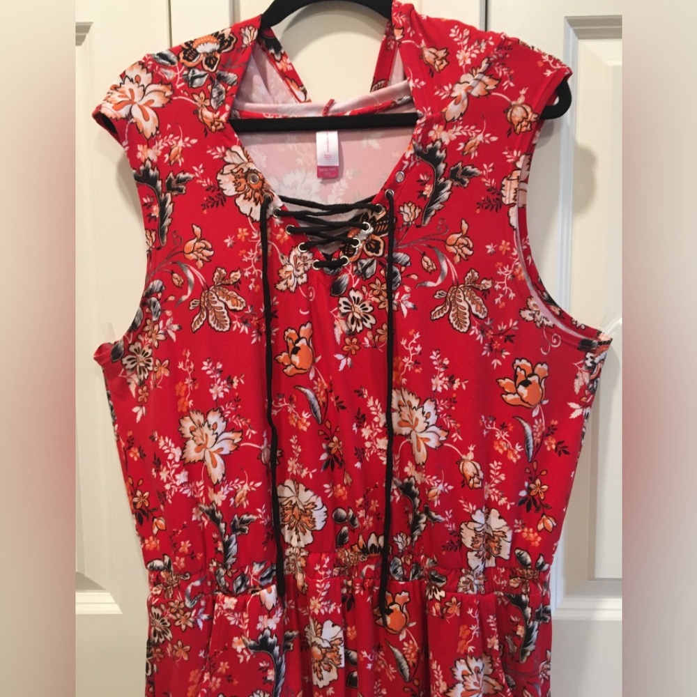 Woman's XXXL/3XG Red Floral Sleeveless NWOT Summer Shorts 1 Pc Culotte Romper
